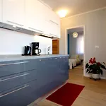 Daire Idyllisches Nur 700 Meter Zum Mit Balkon, Garten, Wifi *