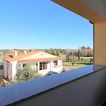Idyllisches Nur 700 Meter Zum Mit Balkon, Garten, Wifi Daire