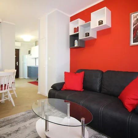 Apartament Idyllisches Nur 700 Meter Zum Mit Balkon, Garten, Wifi